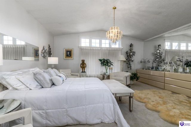 2851 S Wilson Rd, Radcliff, KY 40160