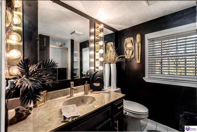 2851 S Wilson Rd, Radcliff, KY 40160