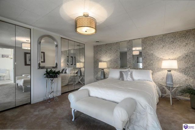 2851 S Wilson Rd, Radcliff, KY 40160