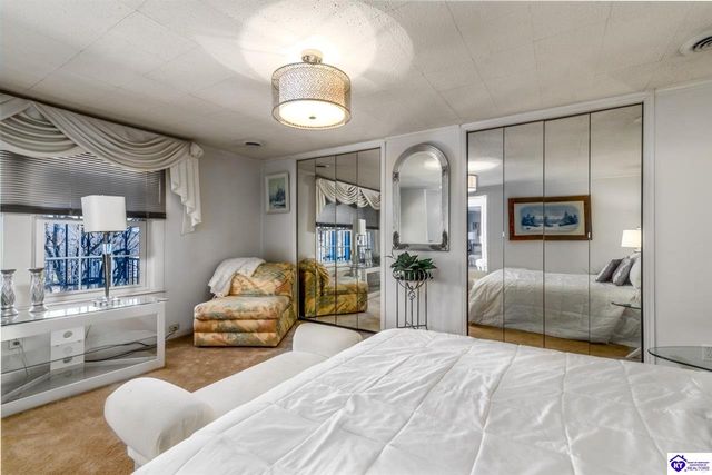 2851 S Wilson Rd, Radcliff, KY 40160