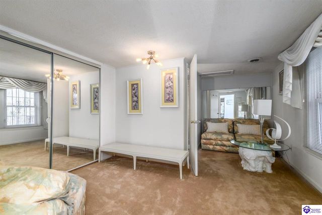 2851 S Wilson Rd, Radcliff, KY 40160