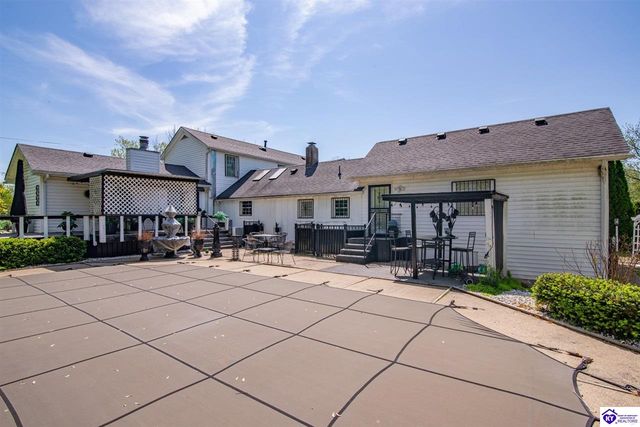 2851 S Wilson Rd, Radcliff, KY 40160