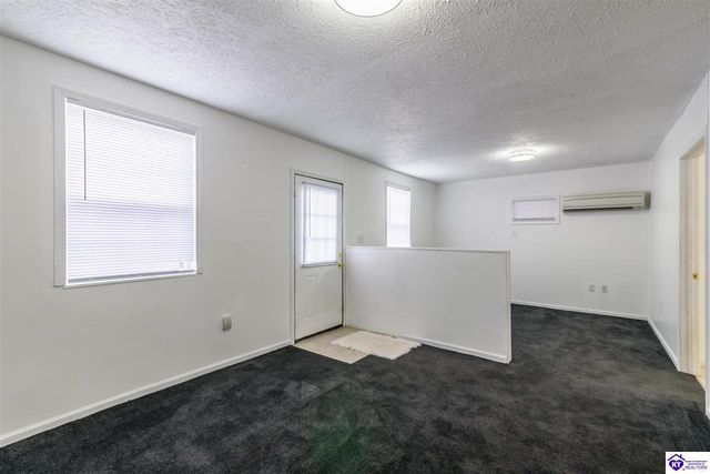 2851 S Wilson Rd, Radcliff, KY 40160