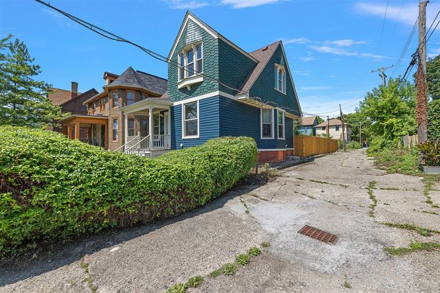 1734 W Willis Street, Detroit, MI 48208