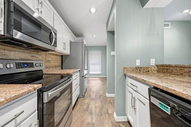 2955 Country Place Circle, Carrollton, TX 75006