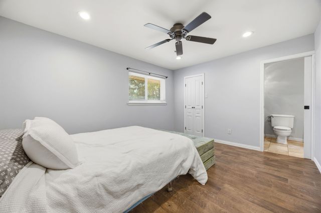 2955 Country Place Circle, Carrollton, TX 75006