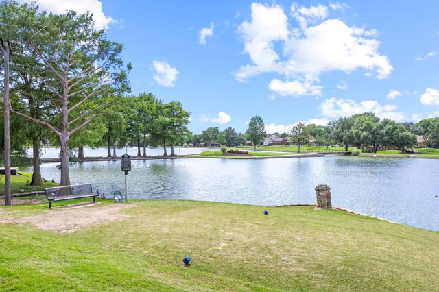 2955 Country Place Circle, Carrollton, TX 75006