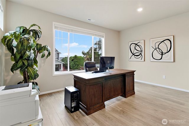 9612 S 201st Place, Kent, WA 98031