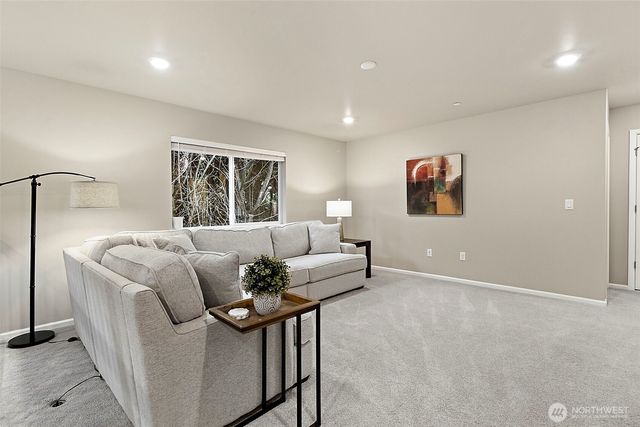 9612 S 201st Place, Kent, WA 98031