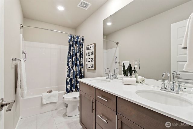 9612 S 201st Place, Kent, WA 98031