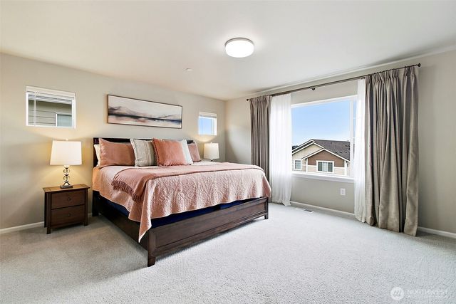 9612 S 201st Place, Kent, WA 98031