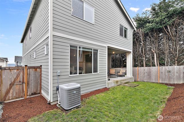 9612 S 201st Place, Kent, WA 98031