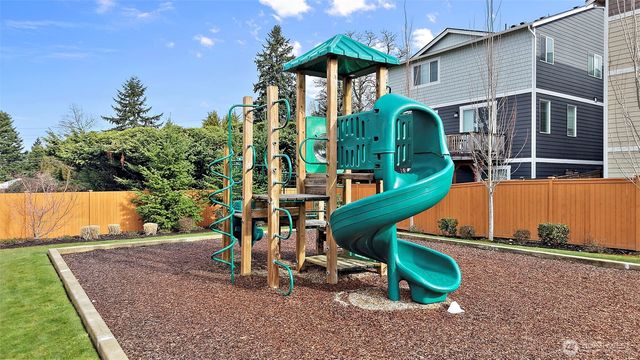 9612 S 201st Place, Kent, WA 98031