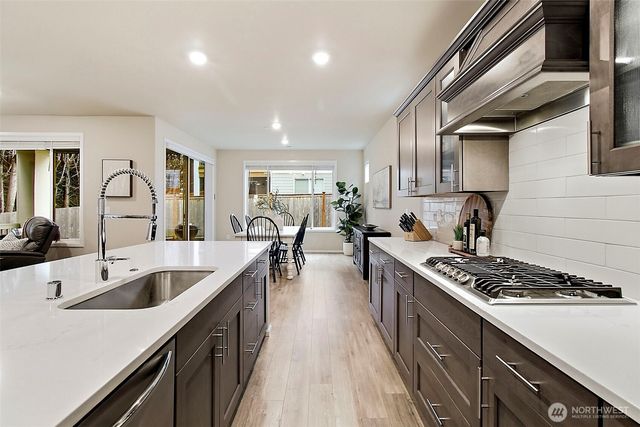 9612 S 201st Place, Kent, WA 98031