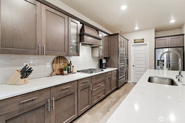 9612 S 201st Place, Kent, WA 98031