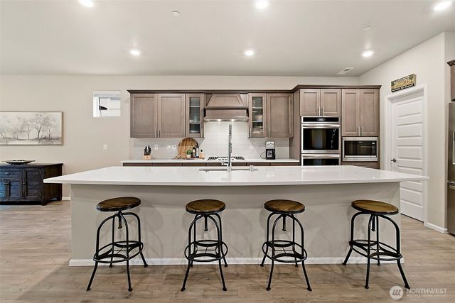 9612 S 201st Place, Kent, WA 98031