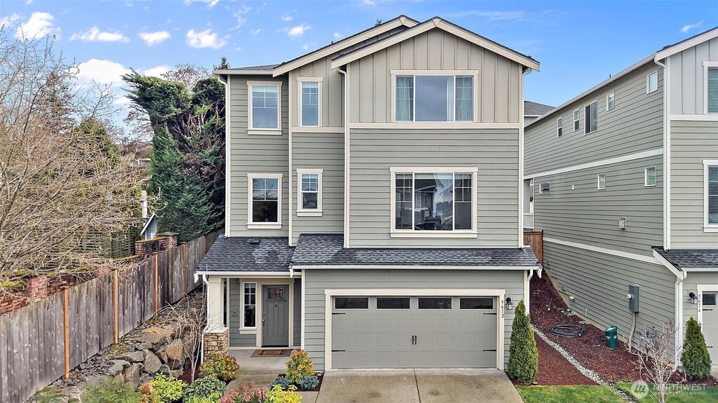 9612 S 201st Place, Kent, WA 98031