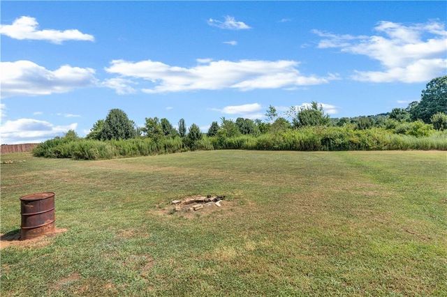303 Hobson Road, Jasper, GA 30143