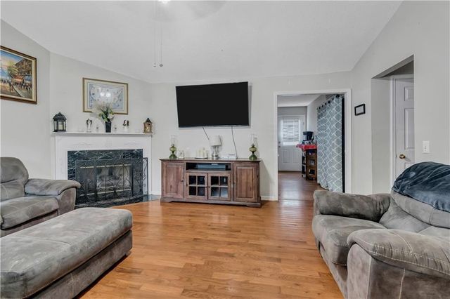303 Hobson Road, Jasper, GA 30143
