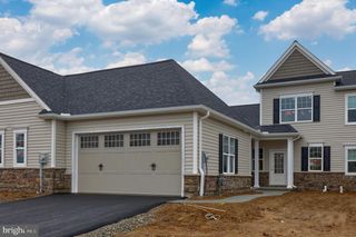 394 MEADOW ROSE DRIVE # 209, Lititz, PA 17543