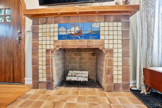 6738 Dante Avenue, Cincinnati, OH 45213