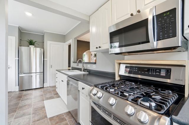 6738 Dante Avenue, Cincinnati, OH 45213