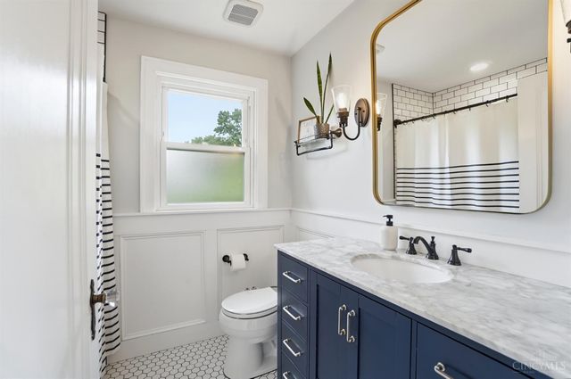 6738 Dante Avenue, Cincinnati, OH 45213