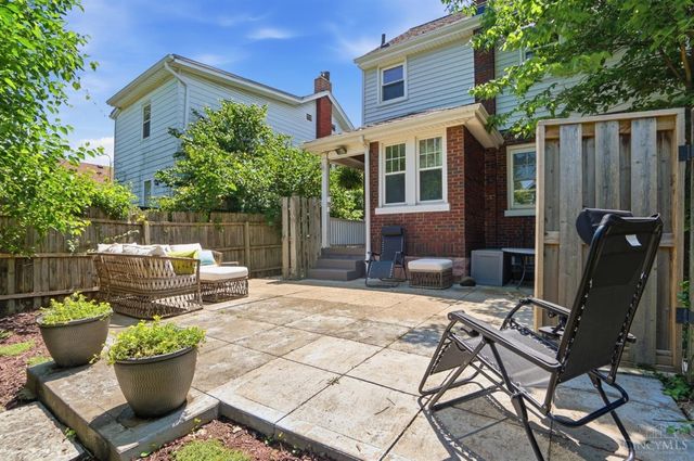 6738 Dante Avenue, Cincinnati, OH 45213