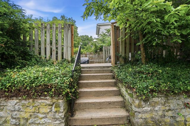 6738 Dante Avenue, Cincinnati, OH 45213