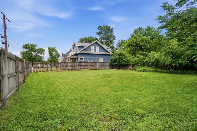 6738 Dante Avenue, Cincinnati, OH 45213