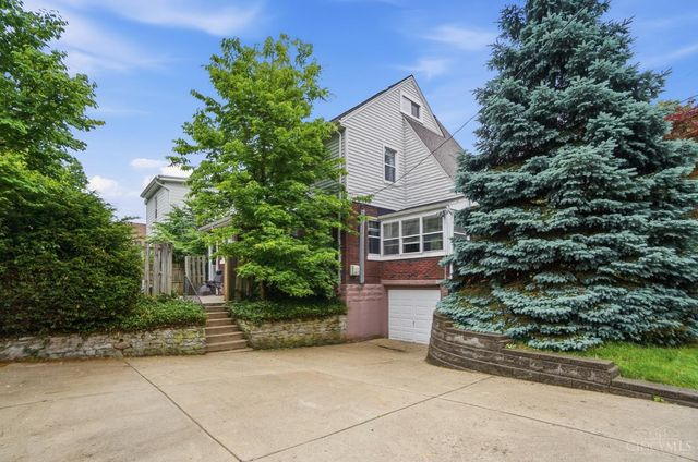 6738 Dante Avenue, Cincinnati, OH 45213