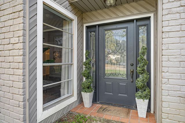 19507 Sandy Shore Lane, Humble, TX 77346