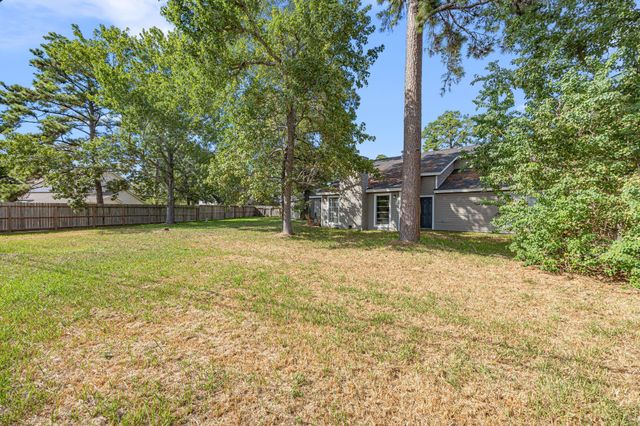 19507 Sandy Shore Lane, Humble, TX 77346