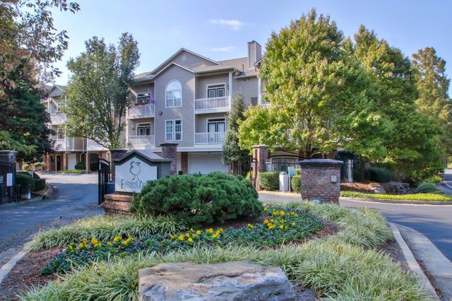 2065 Stokes Ln, Nashville, TN 37215