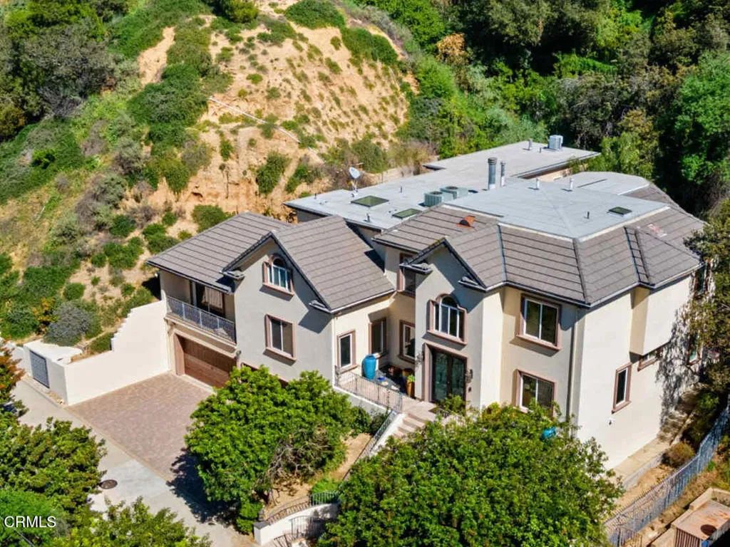 3263 New York Drive, Pasadena, CA 91107