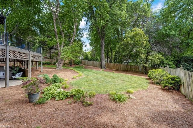 1420 Thornhill Lane, Winston-salem, NC 27106