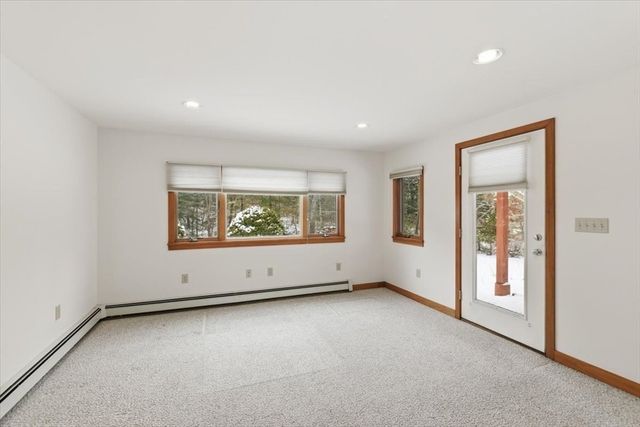 99 Rockledge Dr, Falmouth, MA 02556