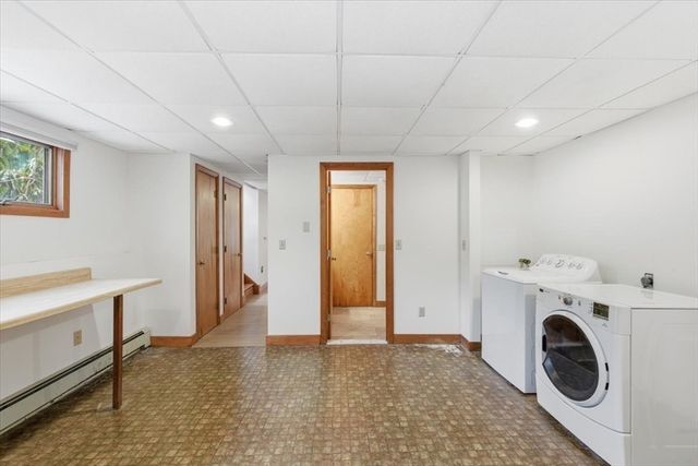 99 Rockledge Dr, Falmouth, MA 02556