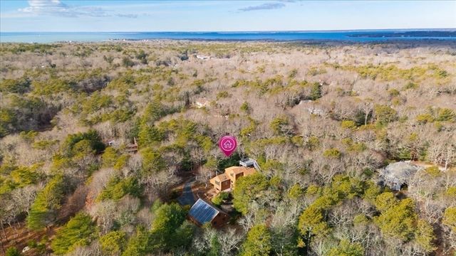 99 Rockledge Dr, Falmouth, MA 02556