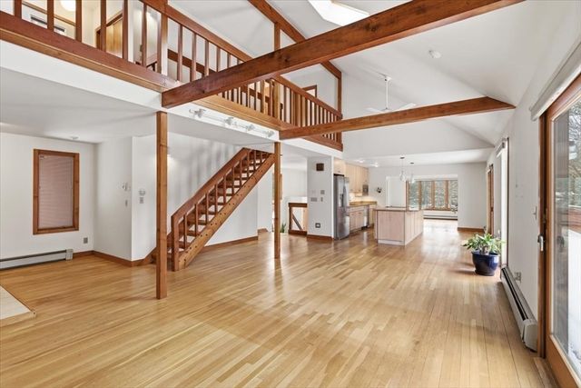 99 Rockledge Dr, Falmouth, MA 02556