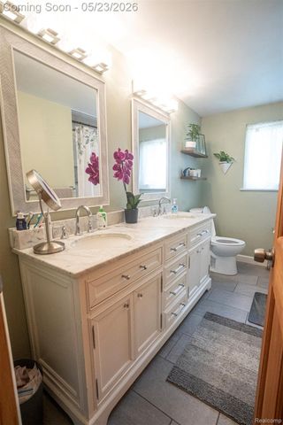530 Sheffield Drive, Madison Heights, MI 48071
