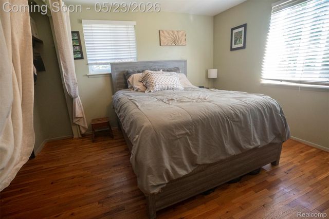 530 Sheffield Drive, Madison Heights, MI 48071