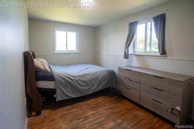 530 Sheffield Drive, Madison Heights, MI 48071