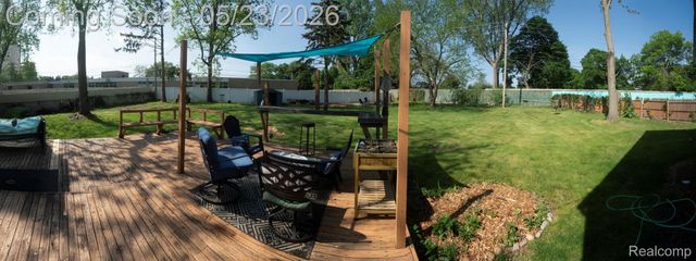 530 Sheffield Drive, Madison Heights, MI 48071