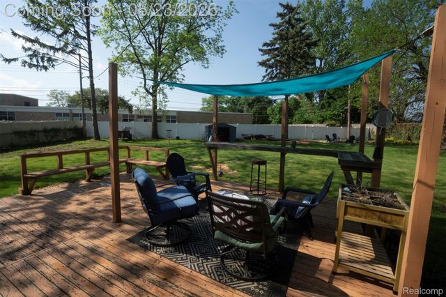 530 Sheffield Drive, Madison Heights, MI 48071
