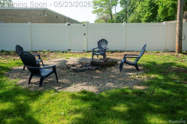 530 Sheffield Drive, Madison Heights, MI 48071