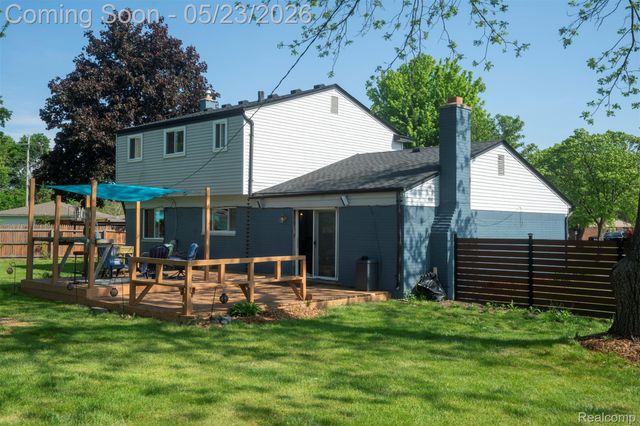 530 Sheffield Drive, Madison Heights, MI 48071