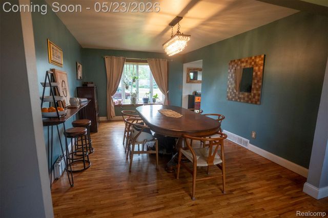 530 Sheffield Drive, Madison Heights, MI 48071