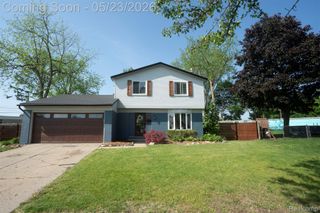 530 Sheffield Drive, Madison Heights, MI 48071
