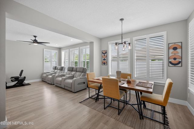 914 OAKLAND HILLS Avenue, Middleburg, FL 32068